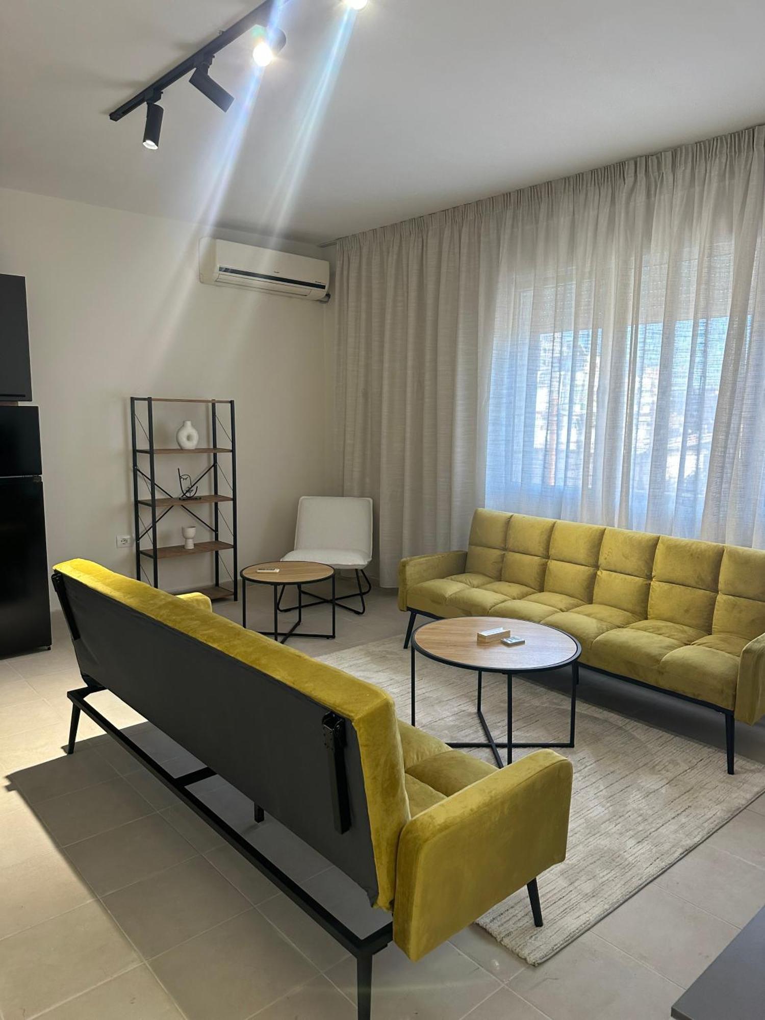 New Bazar - 2 Rooms Apartment Tirana Buitenkant foto